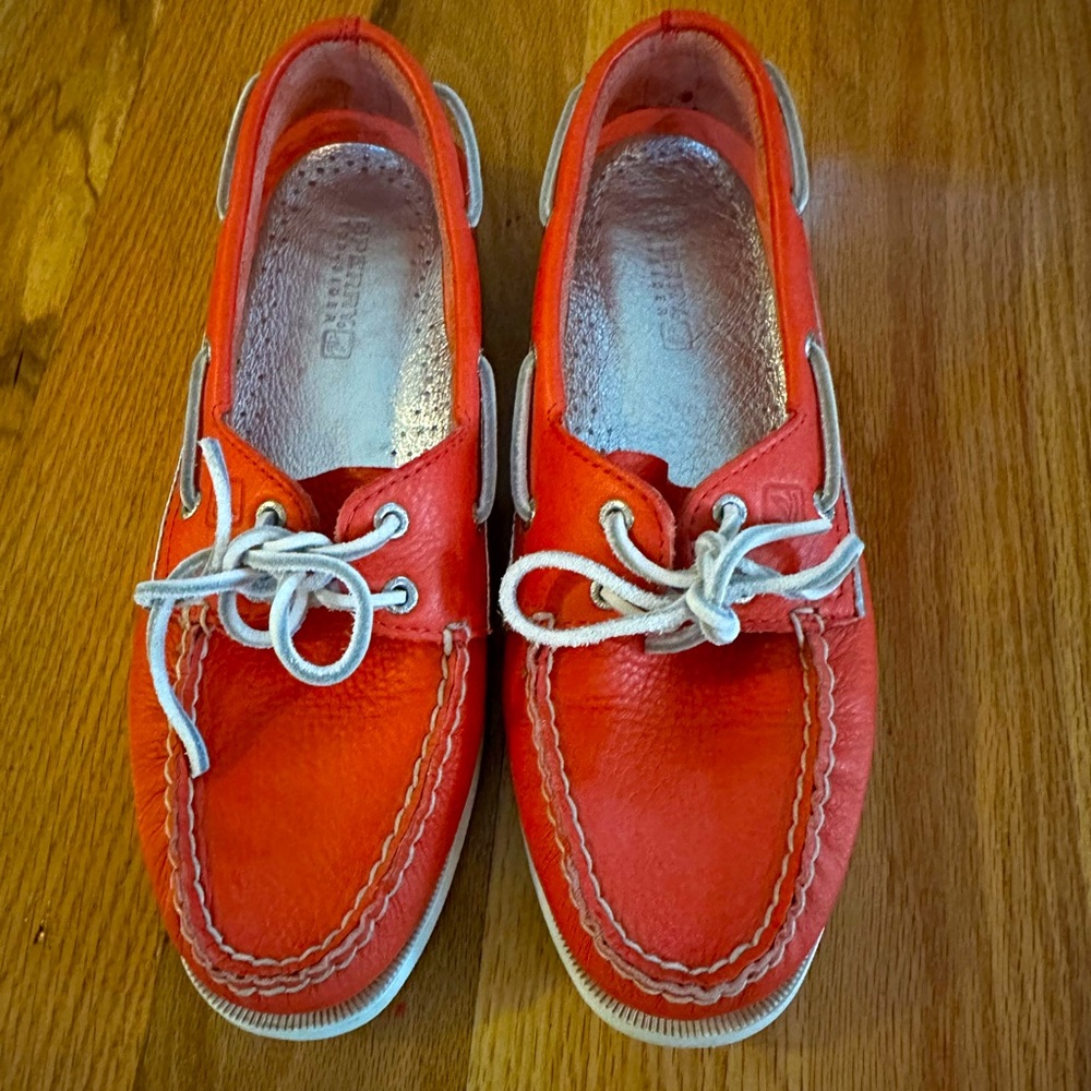 Sperry Topsider Women’s  Boat Shoes Coral Size 9